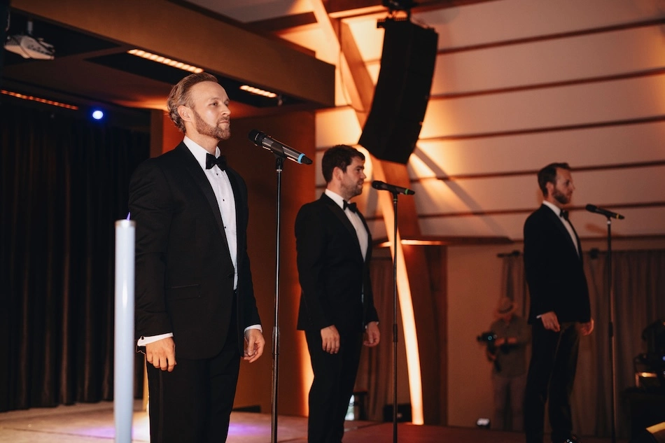 opera singers performing at a wedding