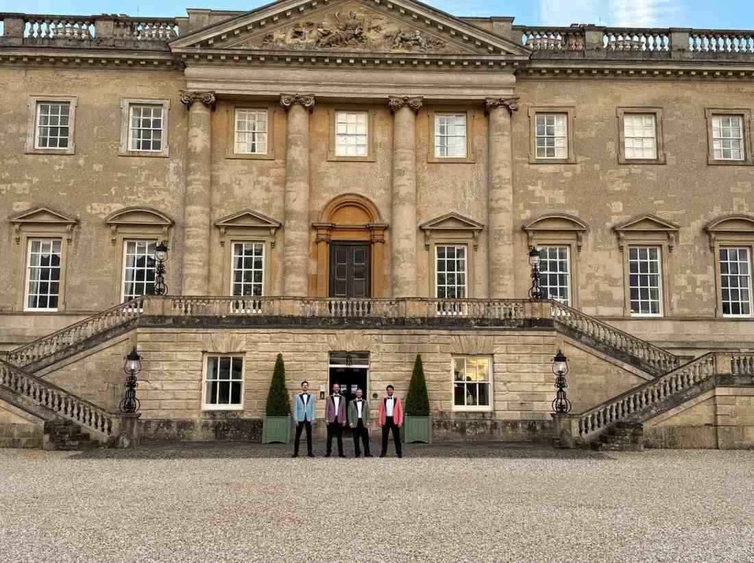 Operatico performs a quartet at Kirklington Park